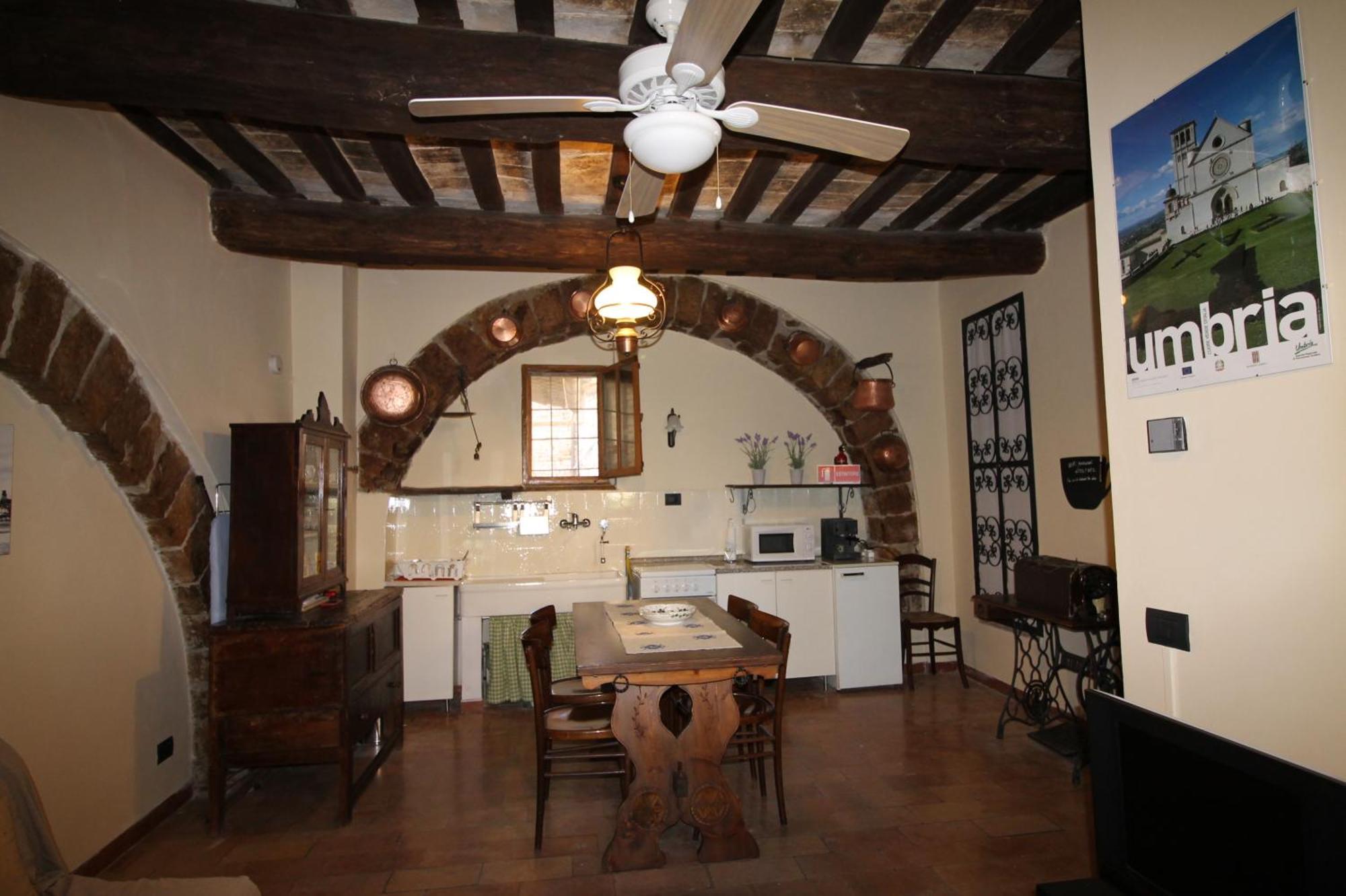 Apartamento Nonna Flo Asís Exterior foto